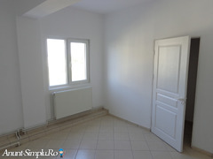 INCHIRIEZ SPATIU 130 mp. - Imagine 2