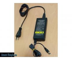 Vand Alimentator cu Tensiune Reglabila 8,5V-12,6V - Imagine 1